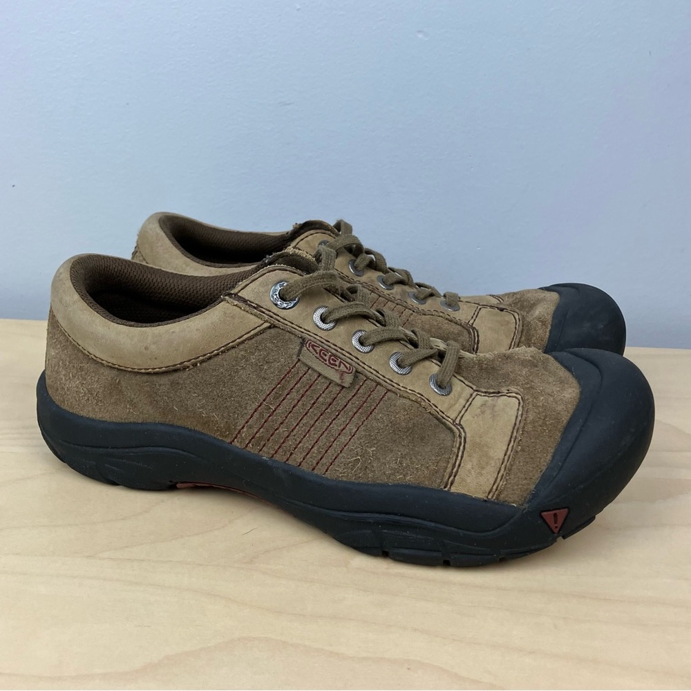 Keen Boys Youth Size 6.0 Austin Brown Suede Leather Low Top Outdoor Shoes